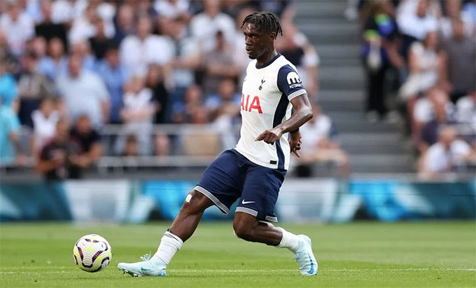 Bissouma đang ở 12 tháng cuối trong hợp đồng với Tottenham